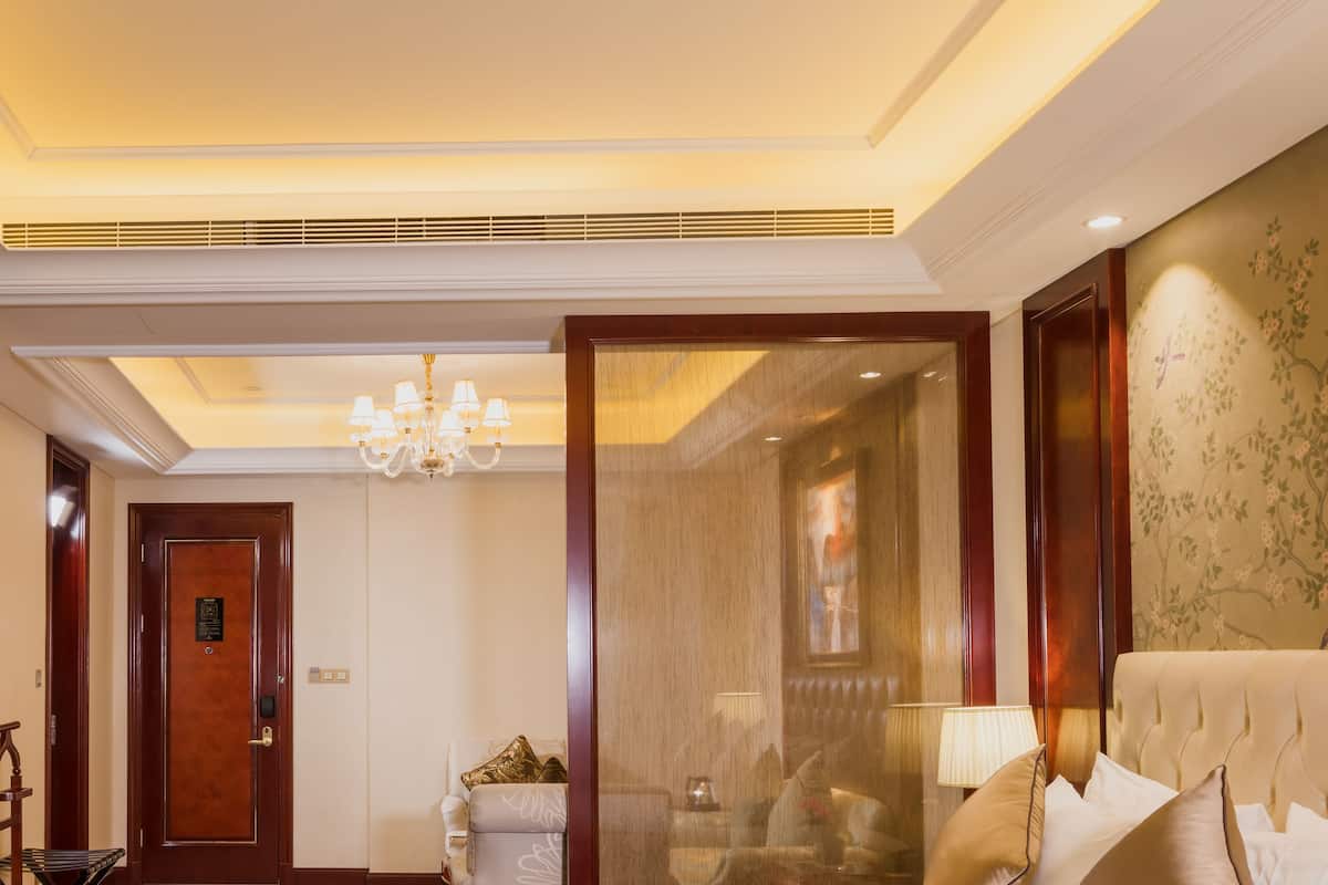 Executive King Room | Minibar, in-room safe, desk, blackout curtains