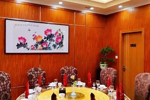 Unclassified image, 5 of 32, button - Elong Wanguo Hotel (Liaoyuan Railway Station Traditional Chinese Medicine Hospital) (Liaoyuan)