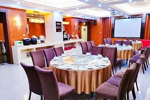 Restaurant - Elong Wanguo Hotel (Liaoyuan Railway Station Traditional Chinese Medicine Hospital) (Liaoyuan)