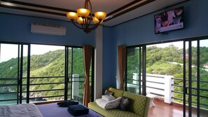 Deluxe Room | Rollaway beds, free WiFi - Ocean View Resort - Koh Sichang (Ko Sichang)