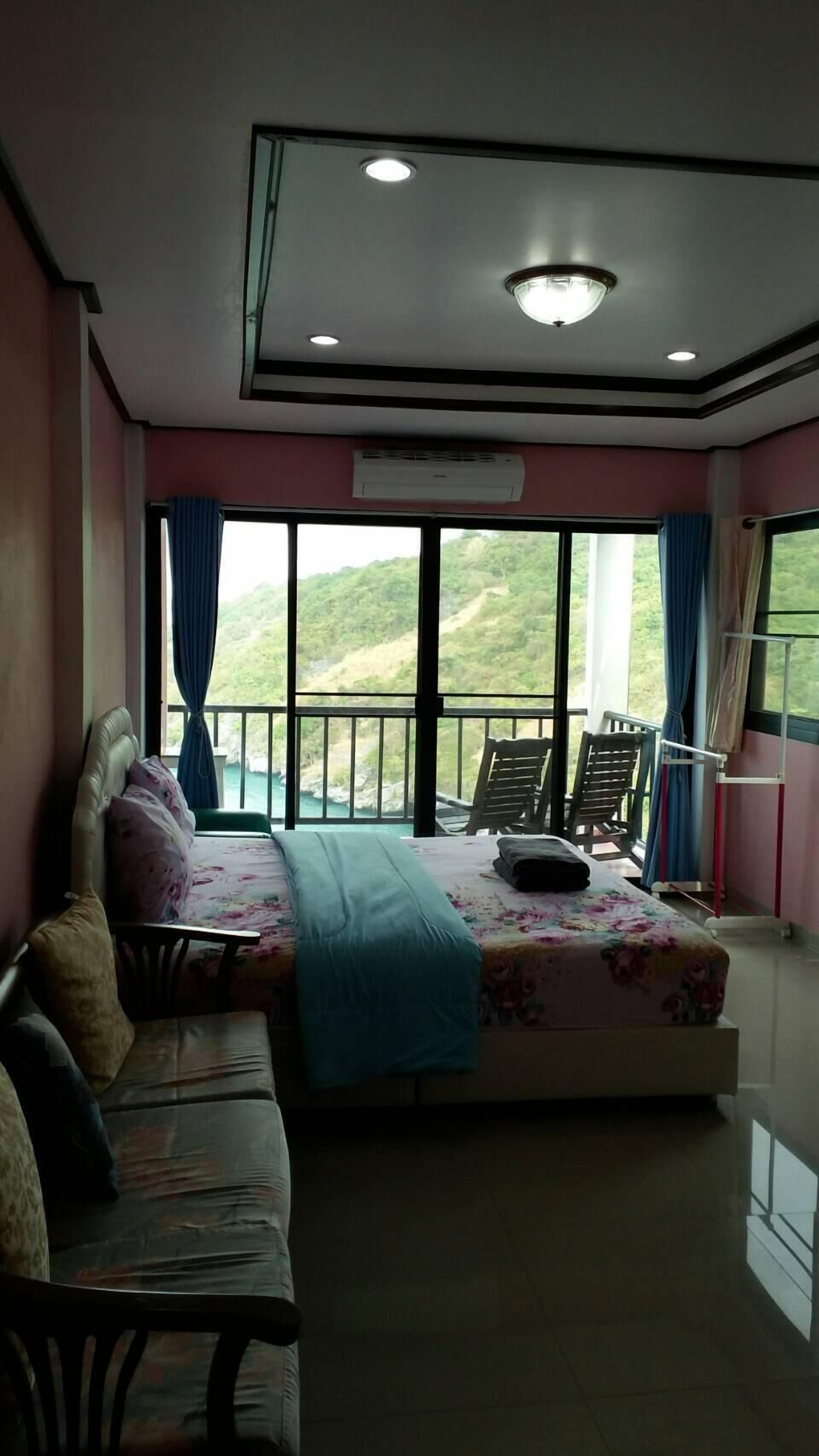 Superior Room | Rollaway beds, free WiFi