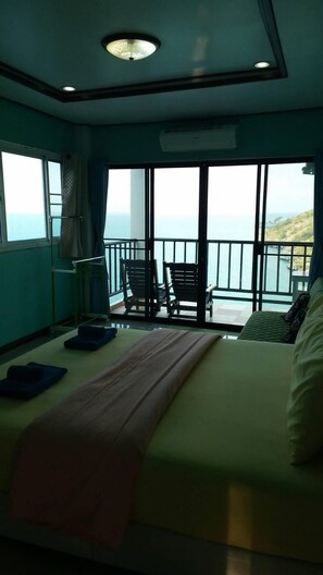 Rollaway beds, free WiFi