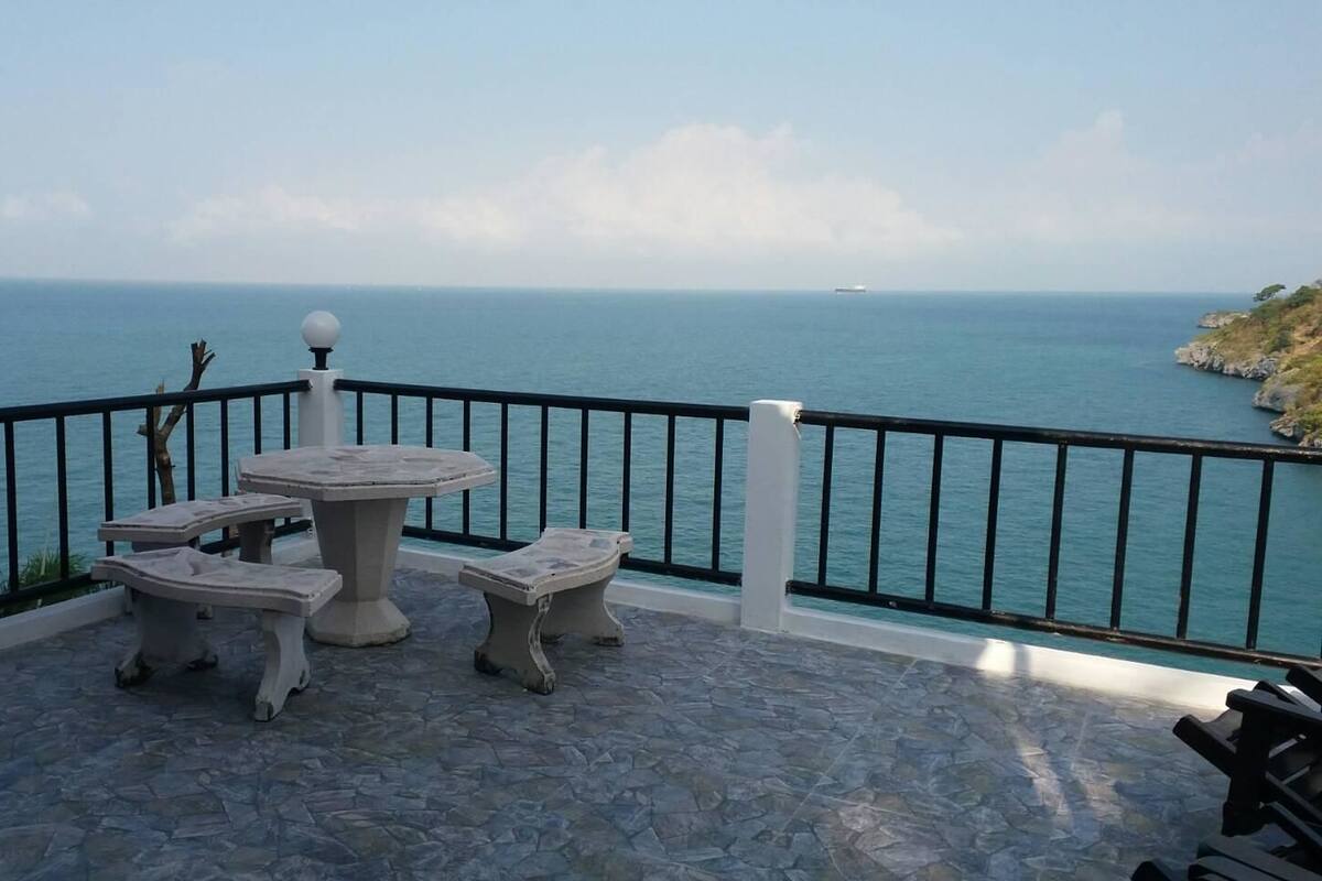 Standard Room | Rollaway beds (surcharge), WiFi (free)