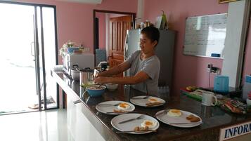 Free continental breakfast