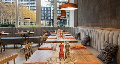 Lincoln Plaza London, Curio Collection by Hilton