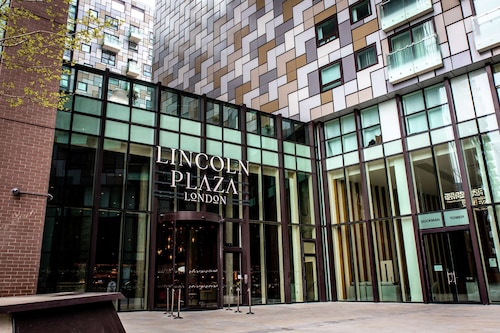 Lincoln Plaza London, Curio Collection by Hilton