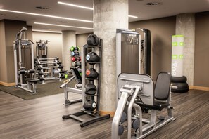Fitness facility - Lincoln Plaza London, Curio Collection by Hilton (London)