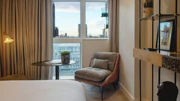 Guest Room with Canary Wharf View | In-room safe, blackout drapes, soundproofing, iron/ironing board