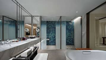 Phòng Suite Deluxe, 1 giường cỡ king | Phòng tắm