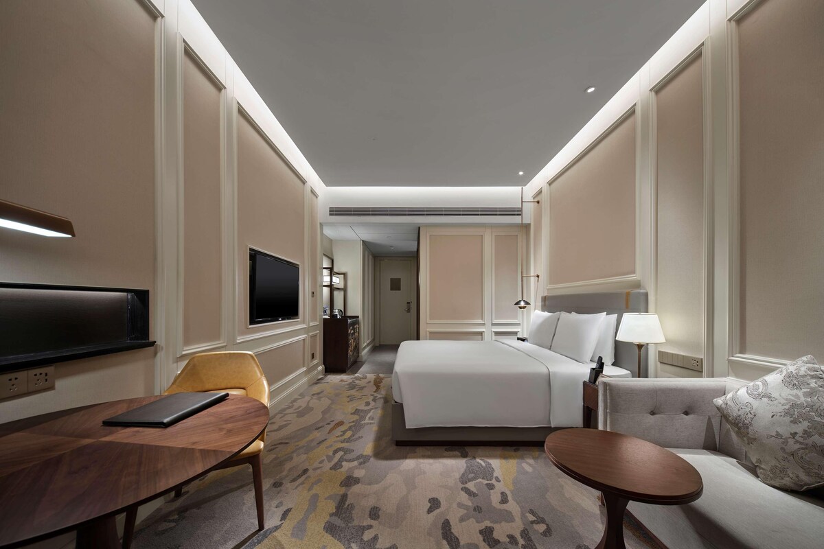 King Deluxe Room With Balcony