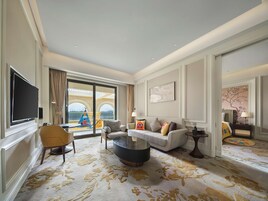 尊荣套房, 1 张特大床