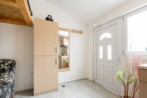 Studio, 1 Bedroom | Living area