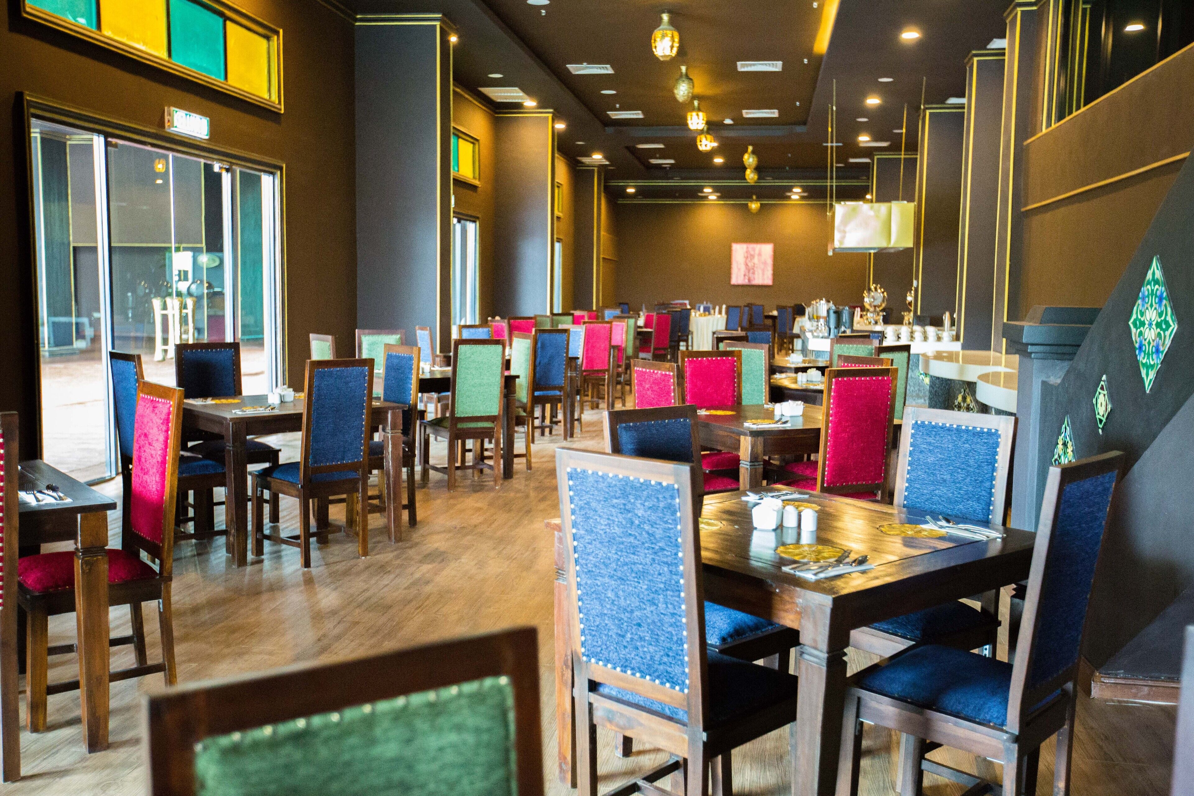 Daily buffet breakfast (MYR 40.00 per person)