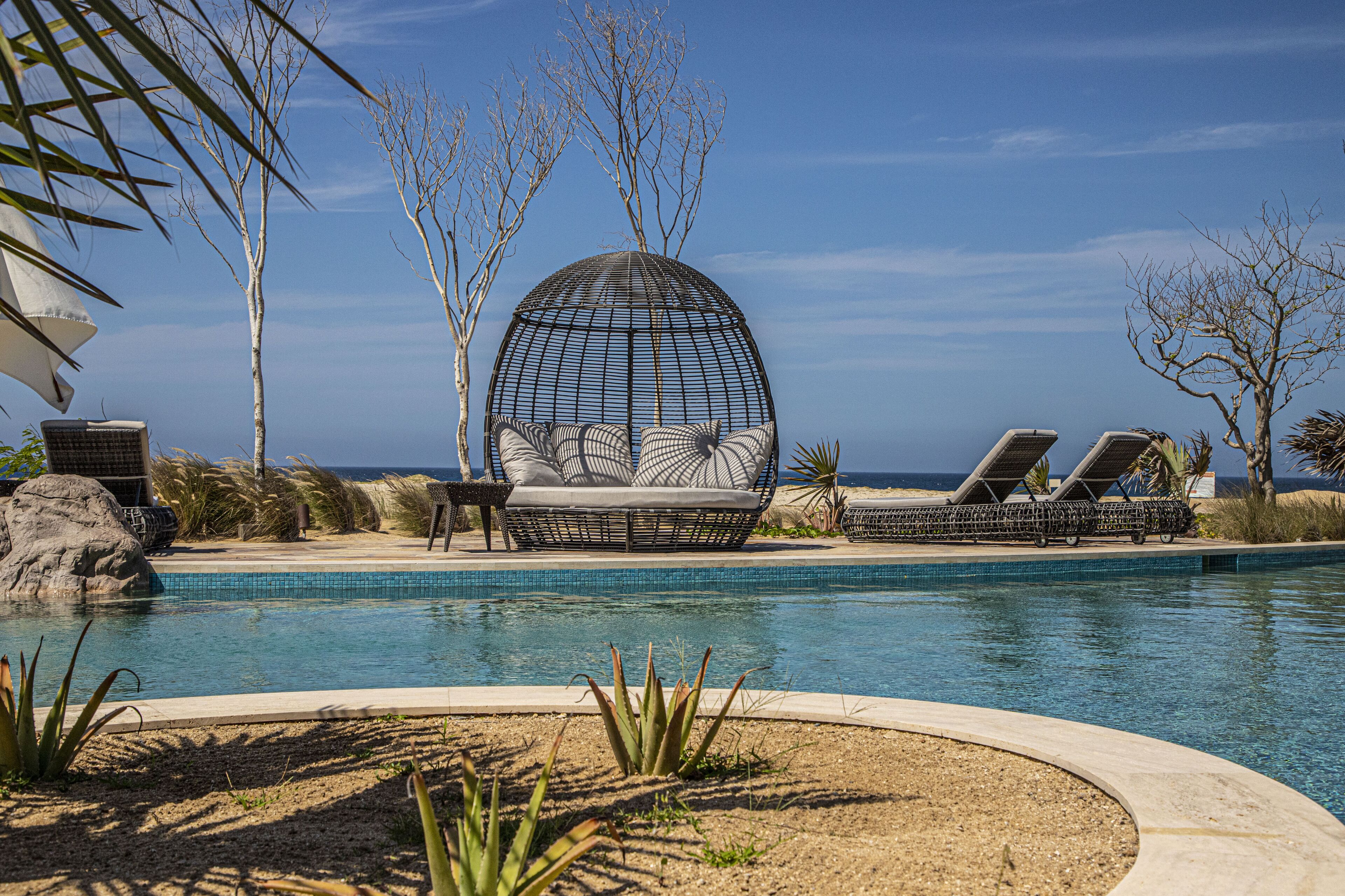 4 outdoor pools, pool cabanas (surcharge), pool umbrellas