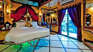 1 quarto, frigobar, cofres nos quartos, individualmente decorados