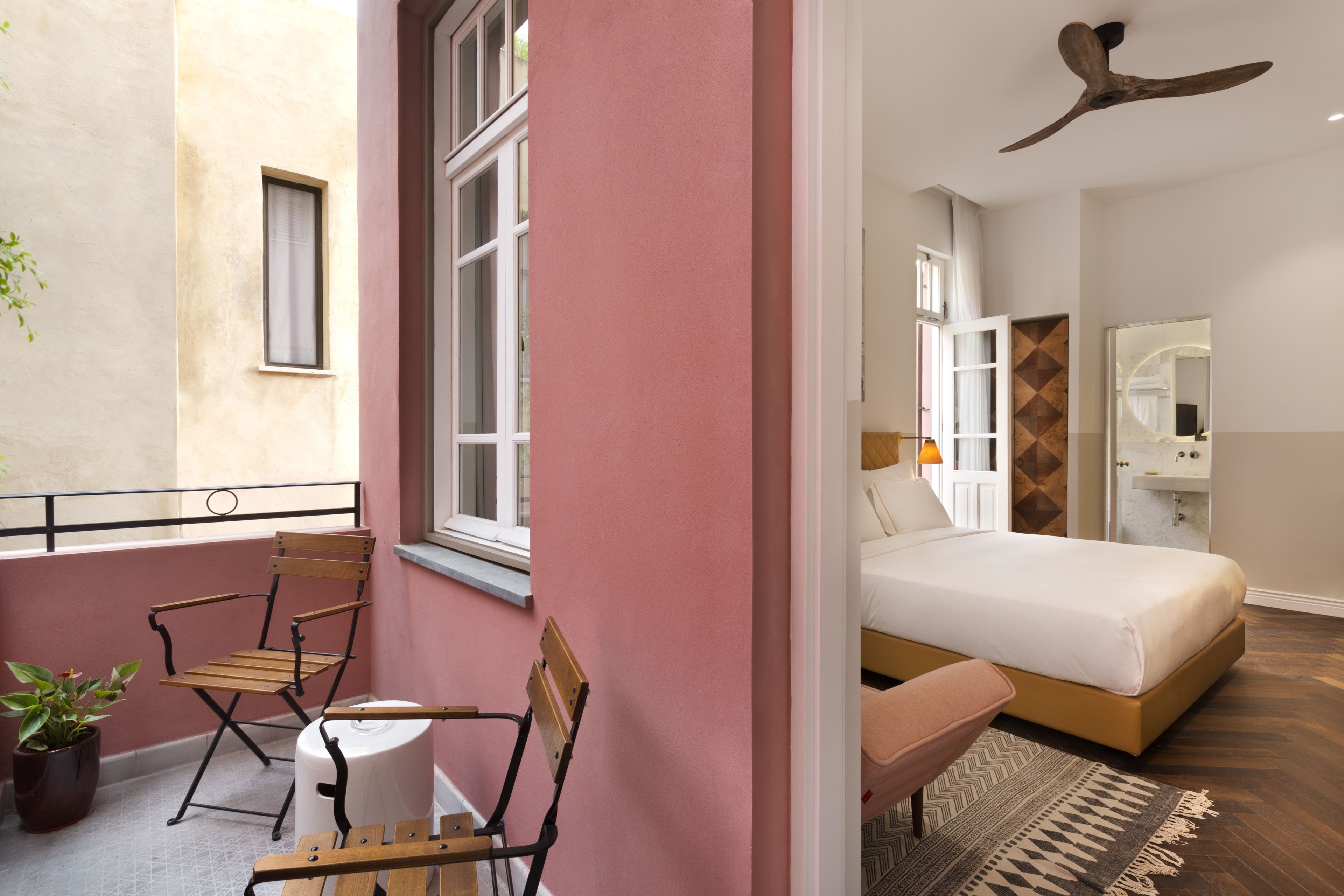 deluxe room, balcony | 1 bedroom, premium bedding, minibar, in-room safe