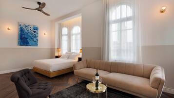 Boulevard Suite | Premium bedding, minibar, in-room safe, desk