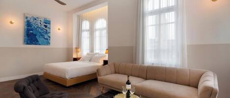 Boulevard Suite | Premium bedding, minibar, in-room safe, desk