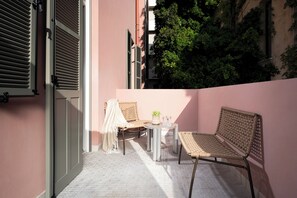 Deluxe Room, Balcony | Terrace/patio