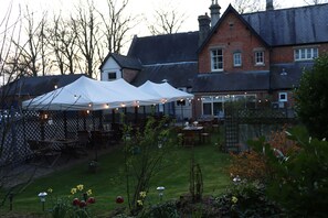 Garden - Tollemache Arms (Grantham)
