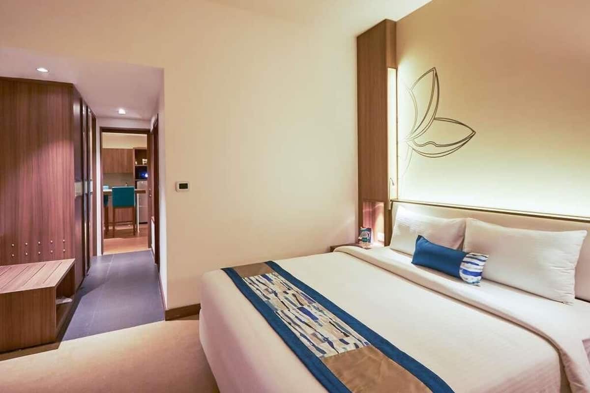 Executive Suite, 1 Double Bed | Premium bedding, memory-foam beds, minibar, in-room safe