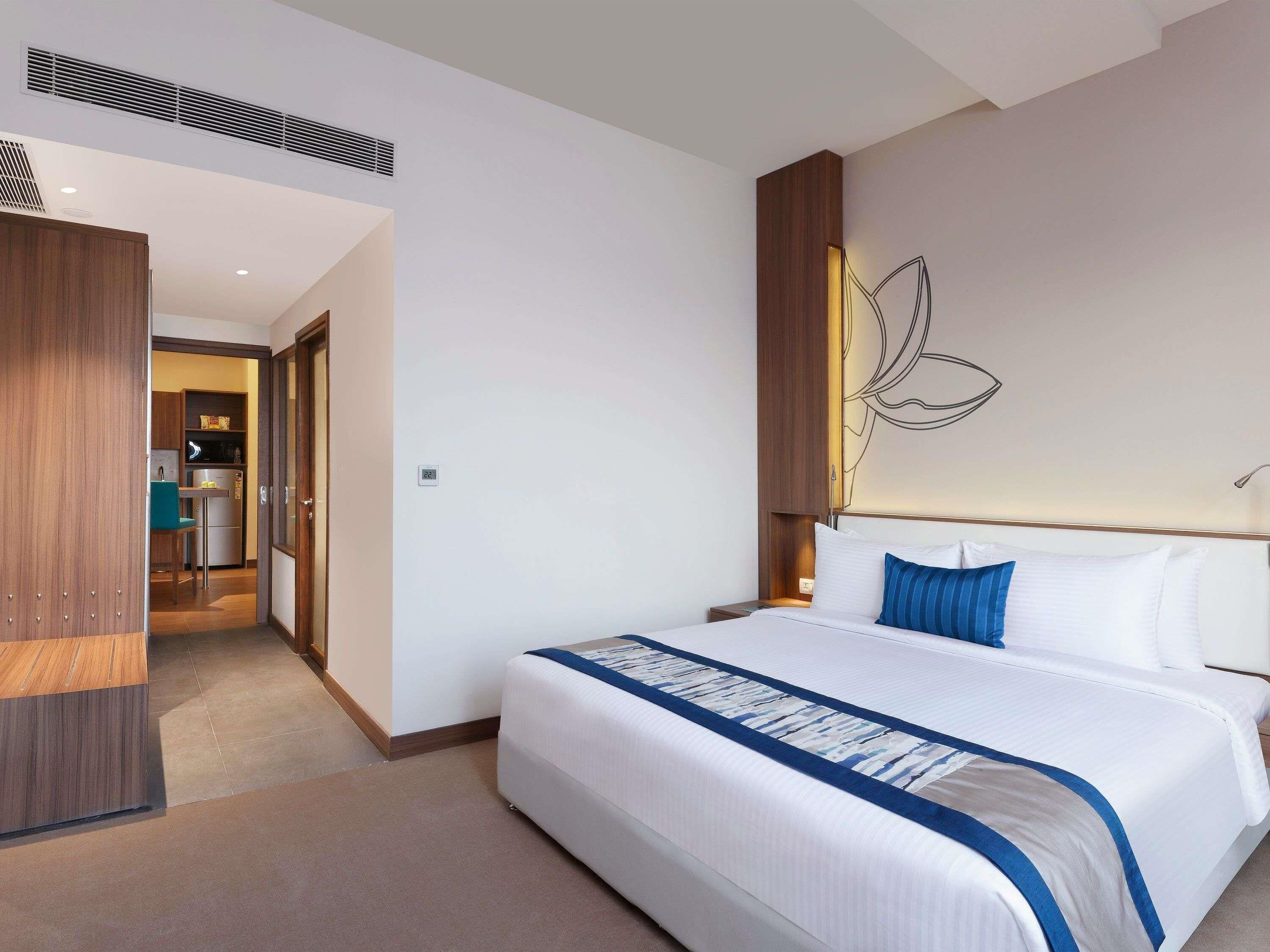 Premium bedding, memory foam beds, minibar, in-room safe
