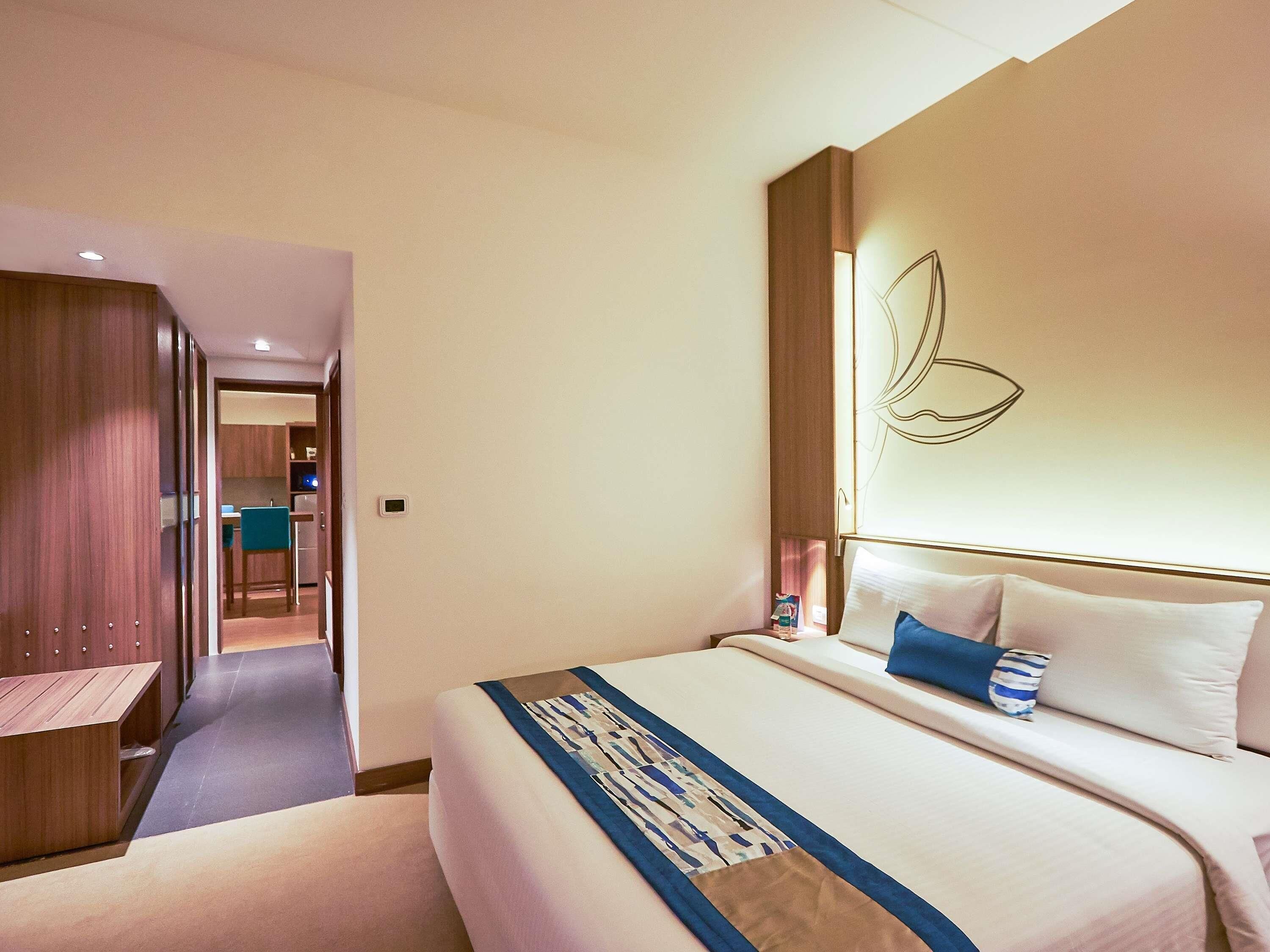 Executive Suite, 1 Double Bed | Premium bedding, memory foam beds, minibar, in-room safe