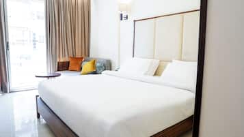 Deluxe Suite, 1 King Bed with Sofa bed | Minibar, in-room safe, desk, iron/ironing board (on request)