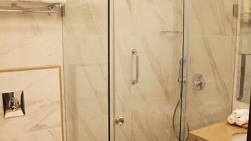 Shower, free toiletries, bathrobes, slippers