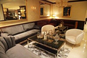 Reception - Grand Concerto Hotel (Beirut)