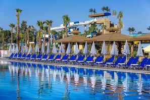 Indoor pool, 2 outdoor pools, pool umbrellas, pool loungers - Eftalia Ocean Hotel (Alanya)