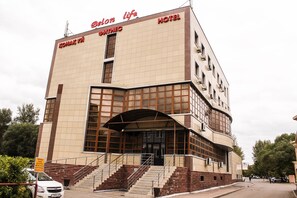 Mặt tiền nơi lưu trú