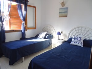 Dúplex, 2 habitaciones, Terraza | Muebles diferentes, tabla de planchar con plancha, cunas y wifi gratis 