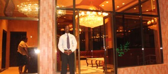 Simama Hotel