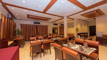 Breakfast, lunch, dinner served; local and international cuisine