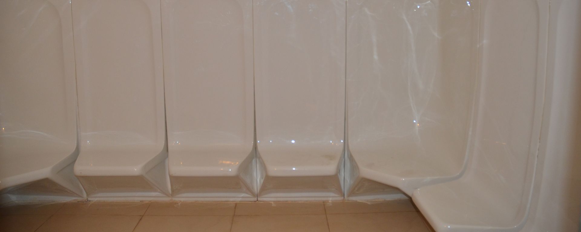 1 treatment room, massages