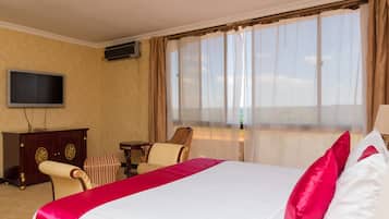 Premium bedding, in-room safe, desk, rollaway beds