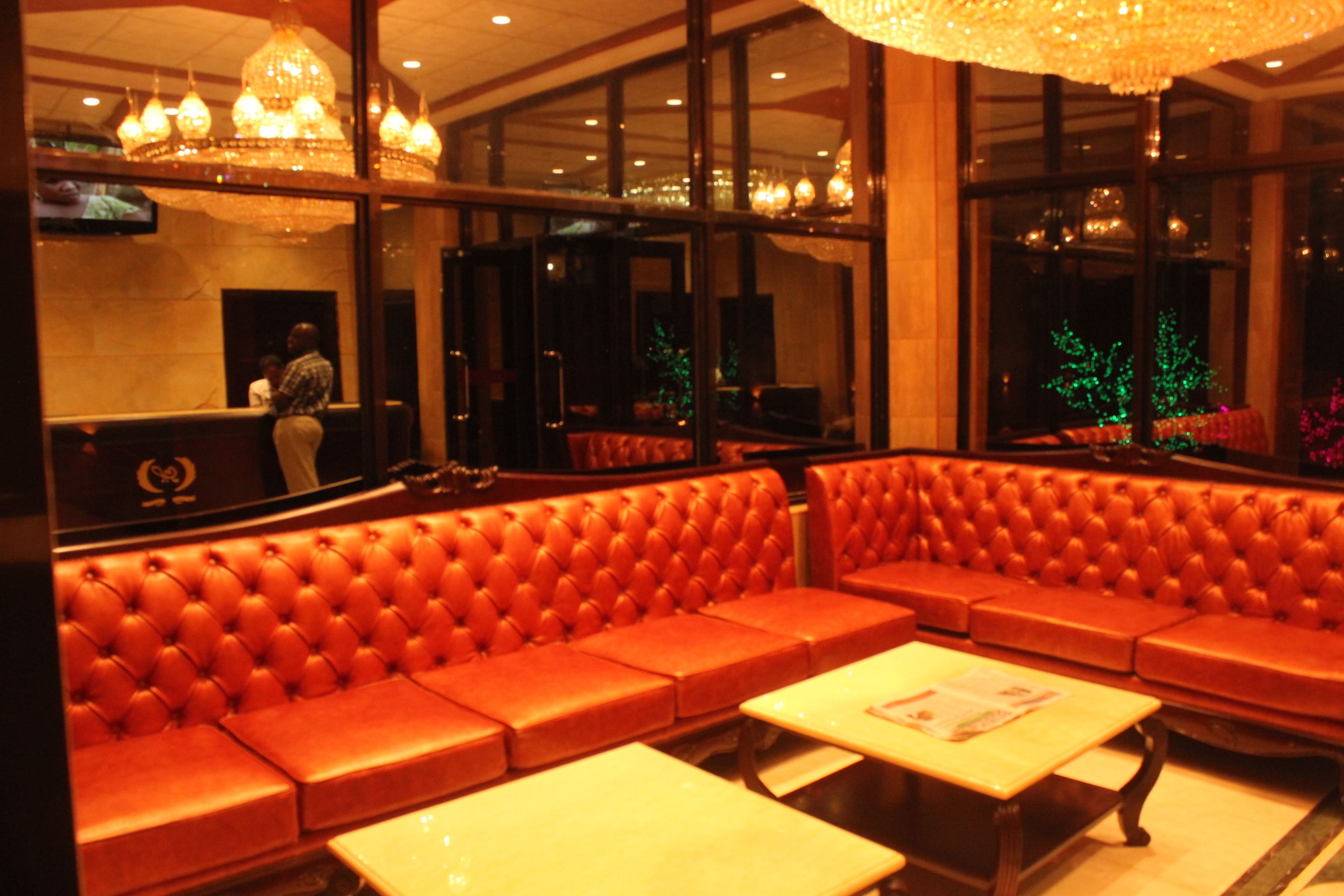 Lobby-Lounge