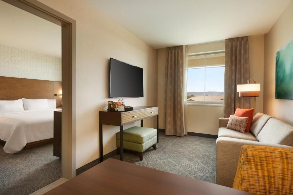 1 bedroom, in-room safe, individually decorated, individually furnished