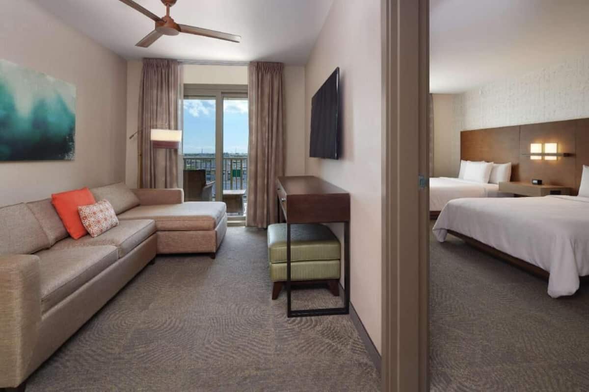 1 bedroom, in-room safe, individually decorated, individually furnished