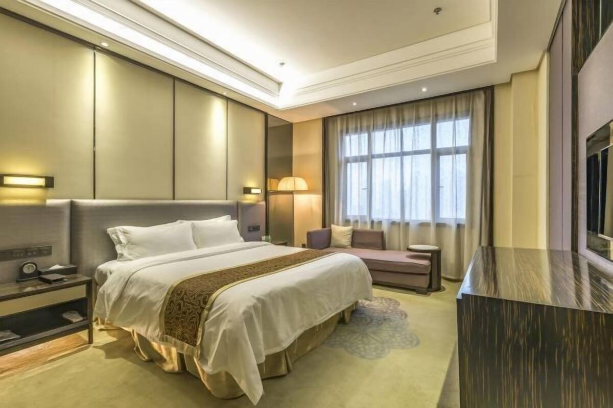 Minibar, desk, blackout drapes, rollaway beds