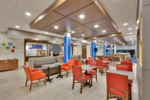 Free daily buffet breakfast  - Holiday Inn Express & Suites Plano East - Richardson by IHG (Plano)