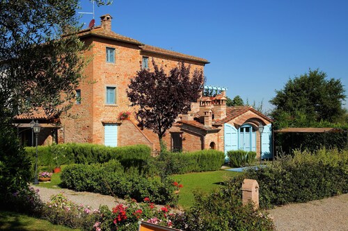 Villa in Cortona mit Pool und Garten