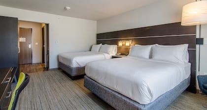 Holiday Inn Express & Suites Atchison by IHG
