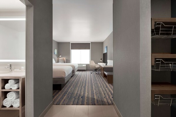 Hypo-allergenic bedding, in-room safe, desk, laptop workspace - Hilton Garden Inn Lompoc (Lompoc)