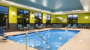 Pool - Hampton Inn Westfield (Westfield)