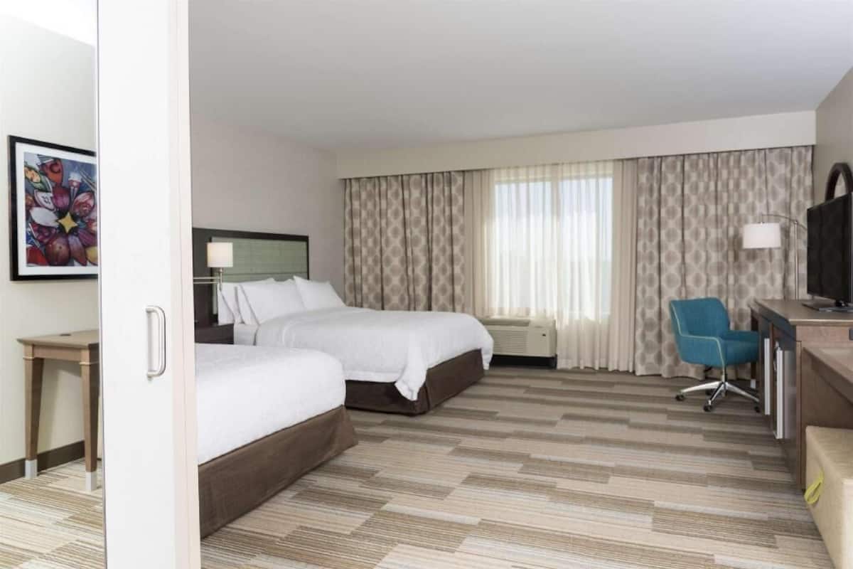 In-room safe, desk, iron/ironing board, free WiFi