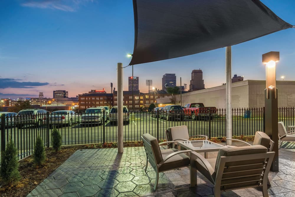 luxury hotels in Memphis