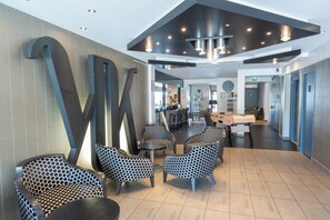 Kawasan tempat duduk lobi