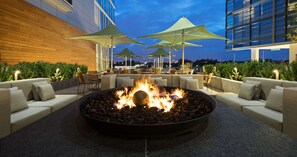 Terrace/patio - Canopy by Hilton Washington DC The Wharf (Washington)